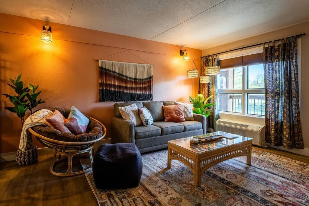 Pet Friendly Boho Condo With Pool--Fitness Center--Next To The Branson Landing--Close To Convention Center And Kanakuk المظهر الخارجي الصورة
