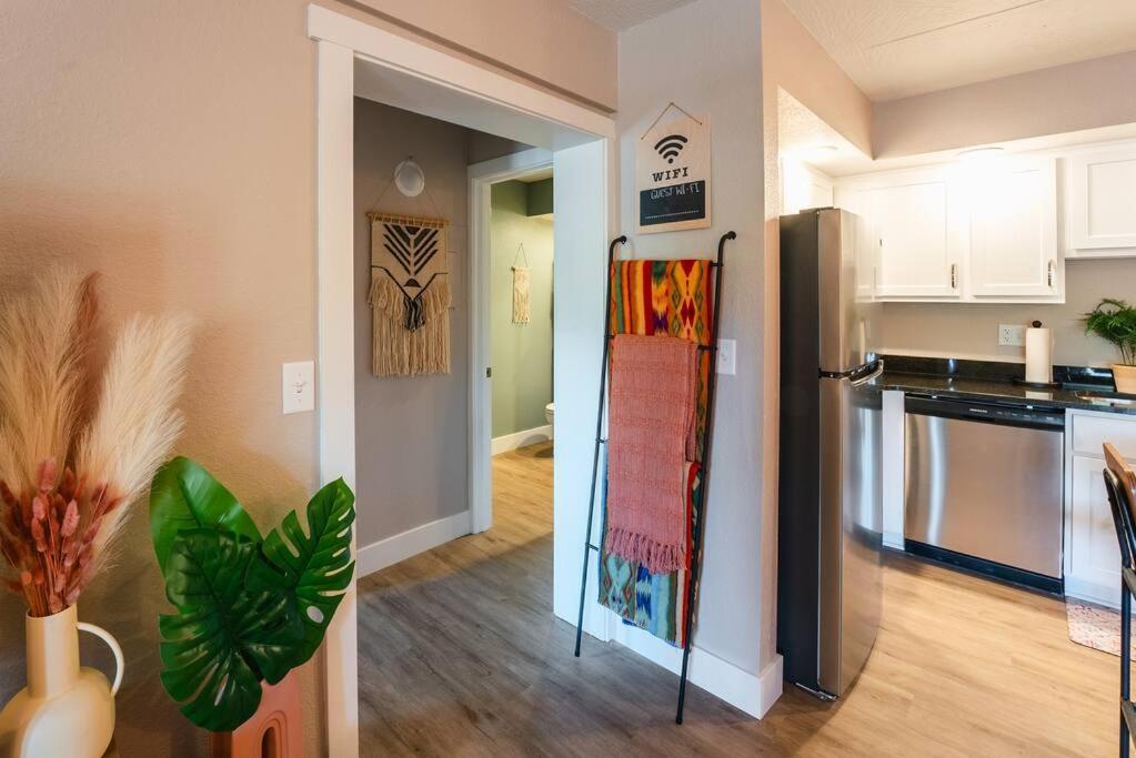 Pet Friendly Boho Condo With Pool--Fitness Center--Next To The Branson Landing--Close To Convention Center And Kanakuk المظهر الخارجي الصورة