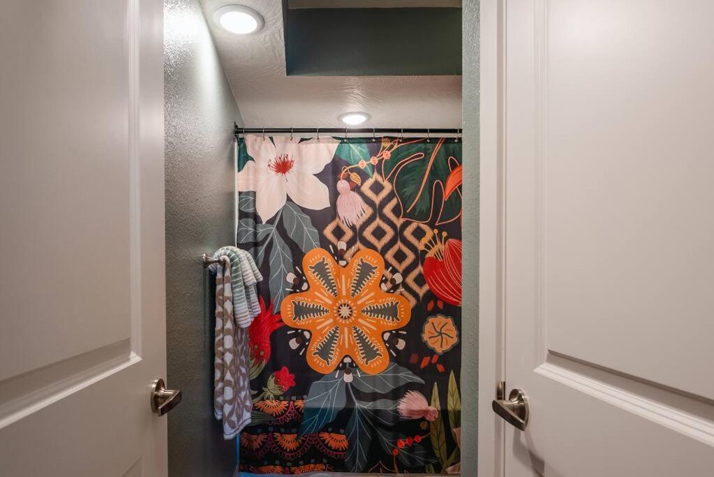 Pet Friendly Boho Condo With Pool--Fitness Center--Next To The Branson Landing--Close To Convention Center And Kanakuk المظهر الخارجي الصورة