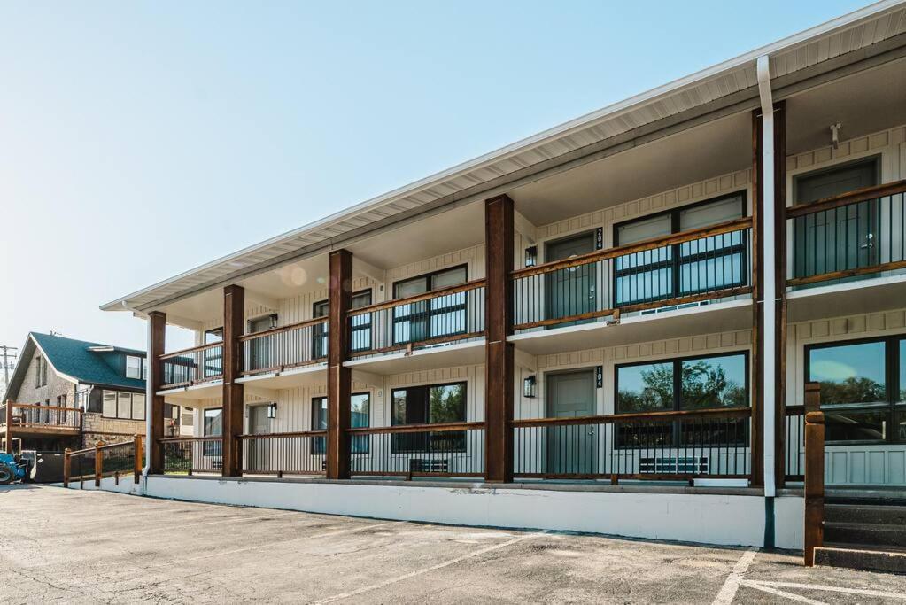 Pet Friendly Boho Condo With Pool--Fitness Center--Next To The Branson Landing--Close To Convention Center And Kanakuk المظهر الخارجي الصورة